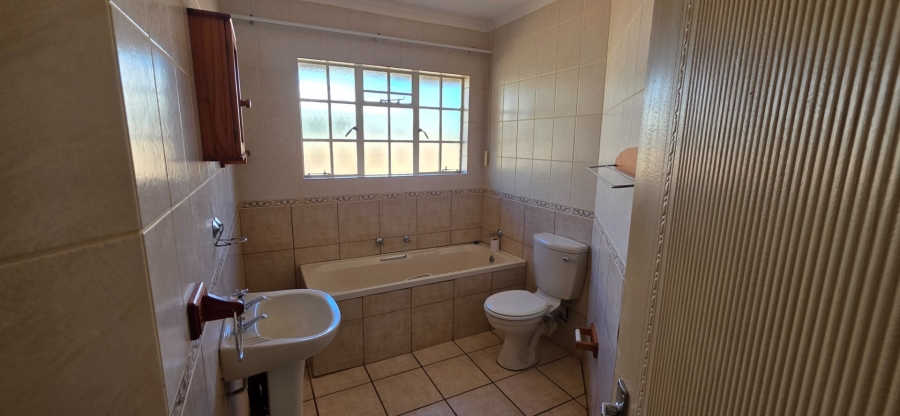 2 Bedroom Property for Sale in Heuwelsig Free State